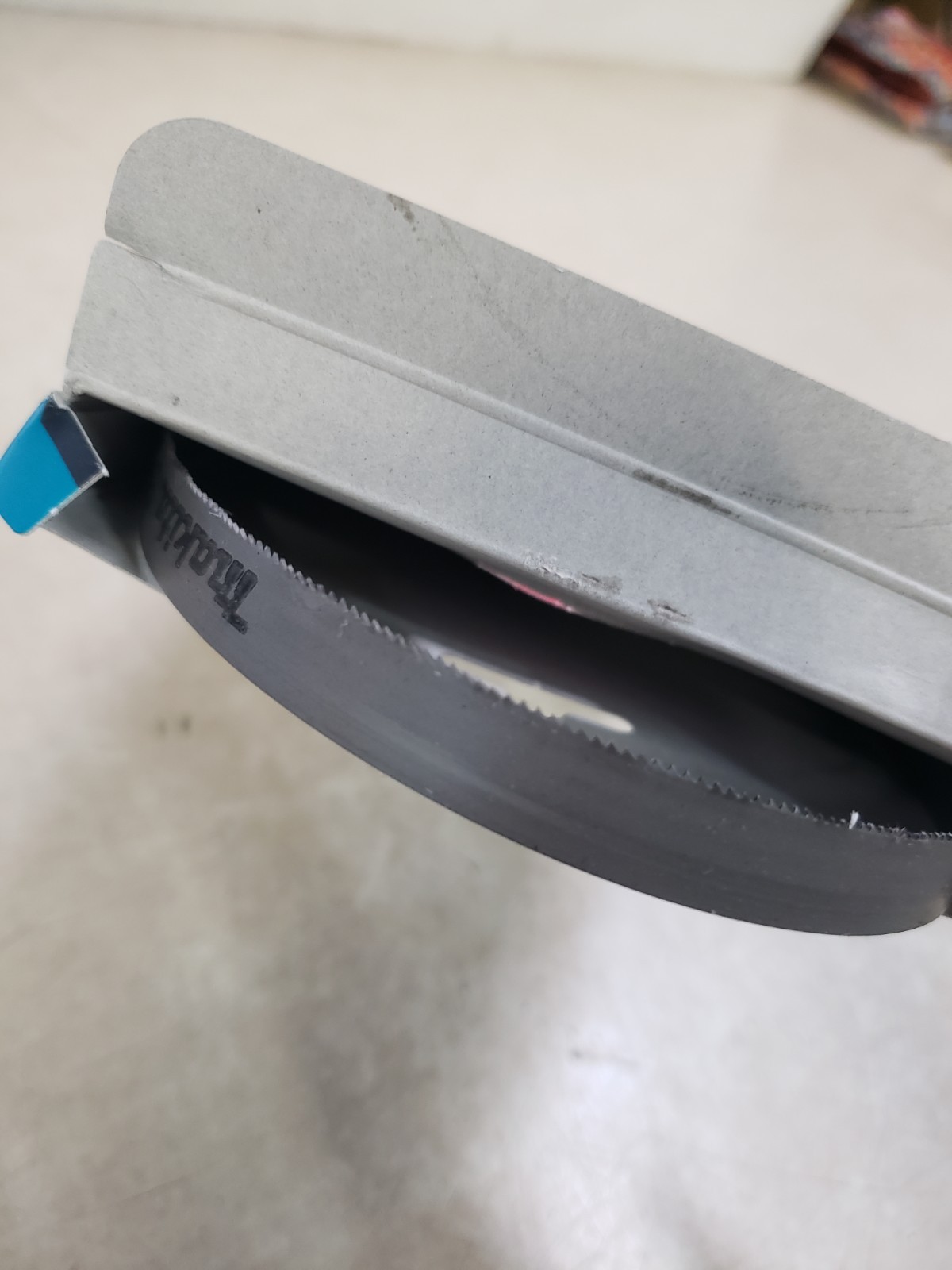 Makita E-04139 28-3/4″ 18 TPI Bi-Metal Sub-Compact Portable Band Saw Blade