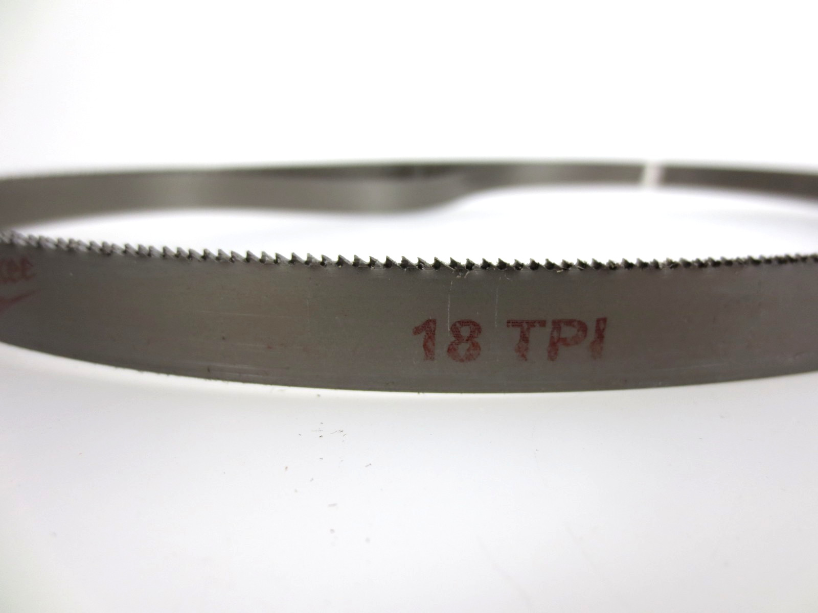 Milwaukee 48-39-0572 27″ 18 TPI Sub Compact Steel Band Saw Blade (3 Pack) No Box