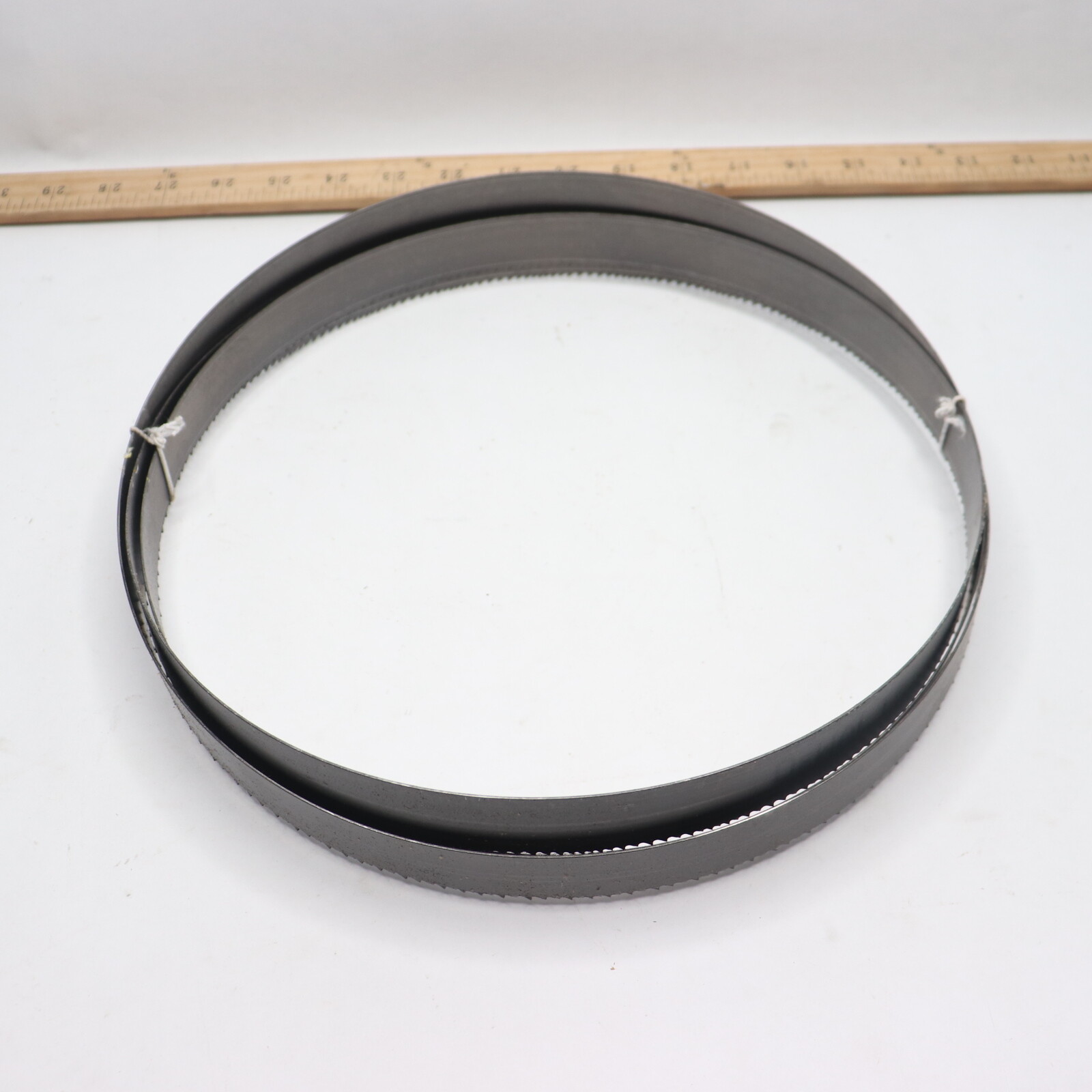 Dewalt Bi-Metal Welded Band Saw Blade 6/10 TPI 8′ L x 1″ W x 0.035″ Thk 2042992
