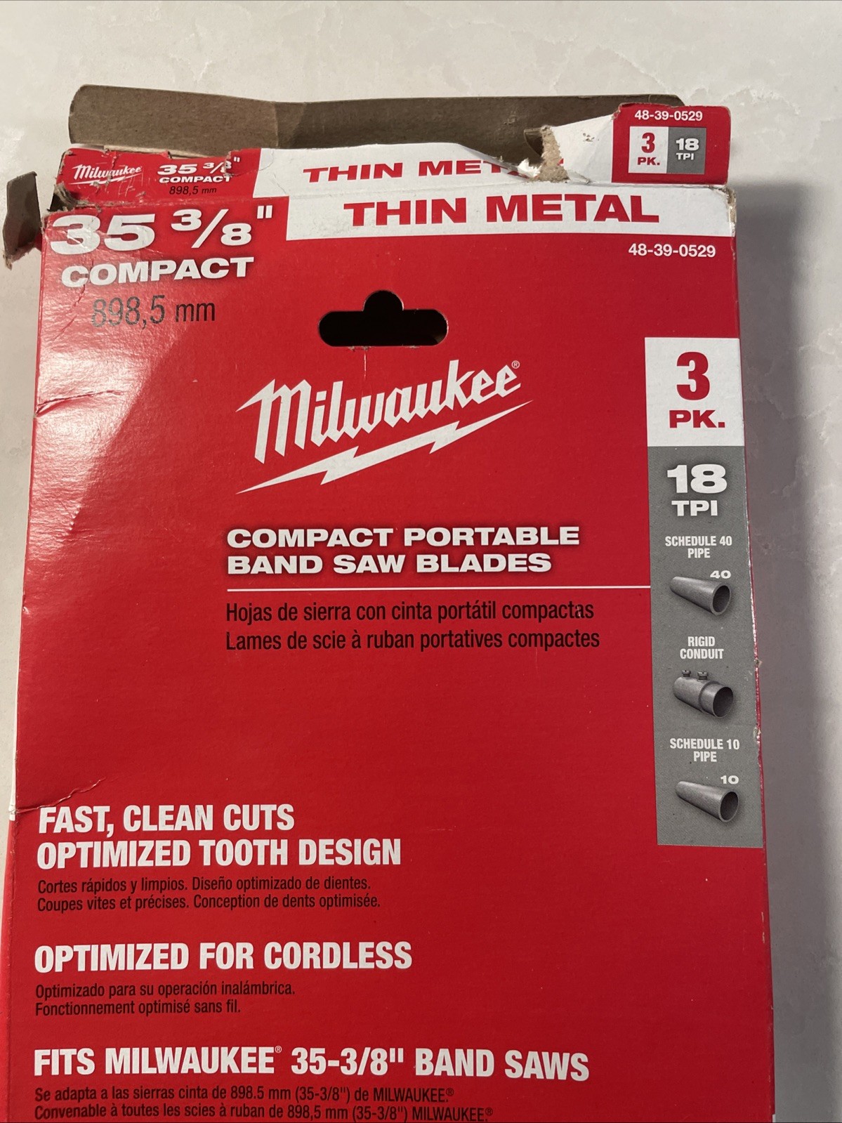Milwaukee – Portable Band Saw Blades (48-39-0529) & Milwaukee Storage Container