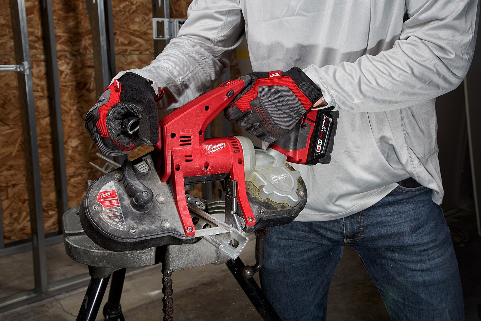 Milwaukee Tool 48-39-0529 35-3/8″ 18 TPI Standard Compact Portable Band Blade
