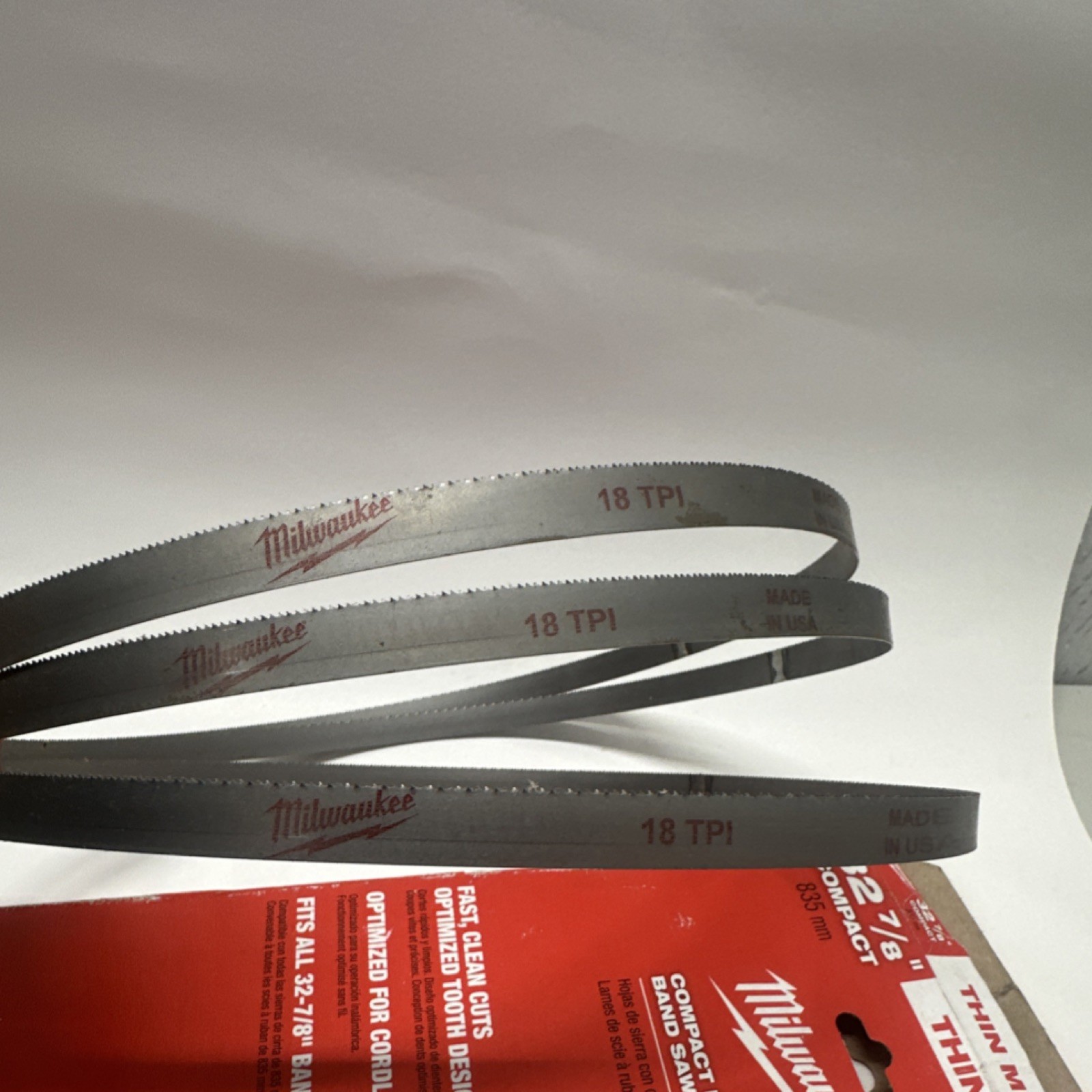 Milwaukee 48-39-0579 Portable Band Saw Blades 32-7/8″ 18 TPI HSS 3-Pack – Fits M